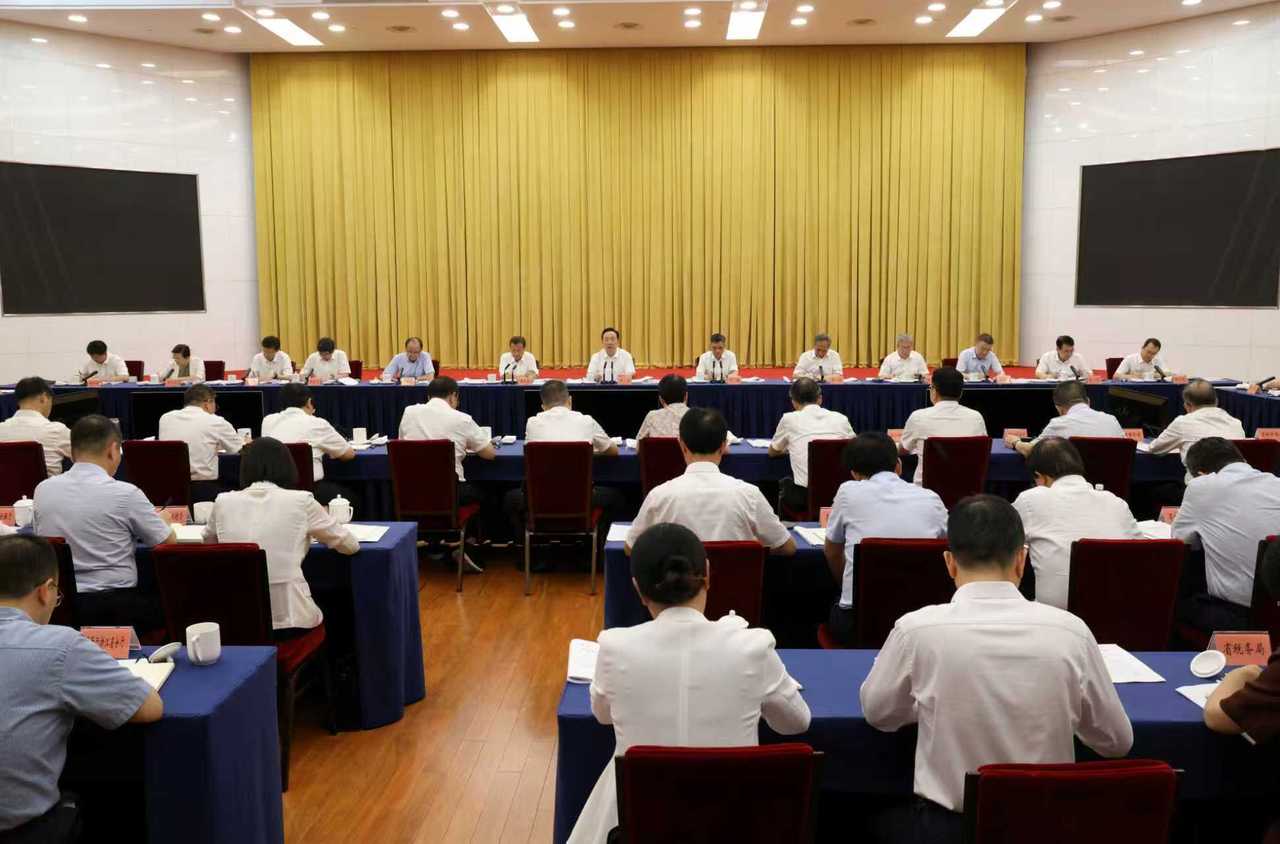 10月13日下午,省委常委会召开会议,省委书记王浩主持。潮新闻记者 李震宇 摄