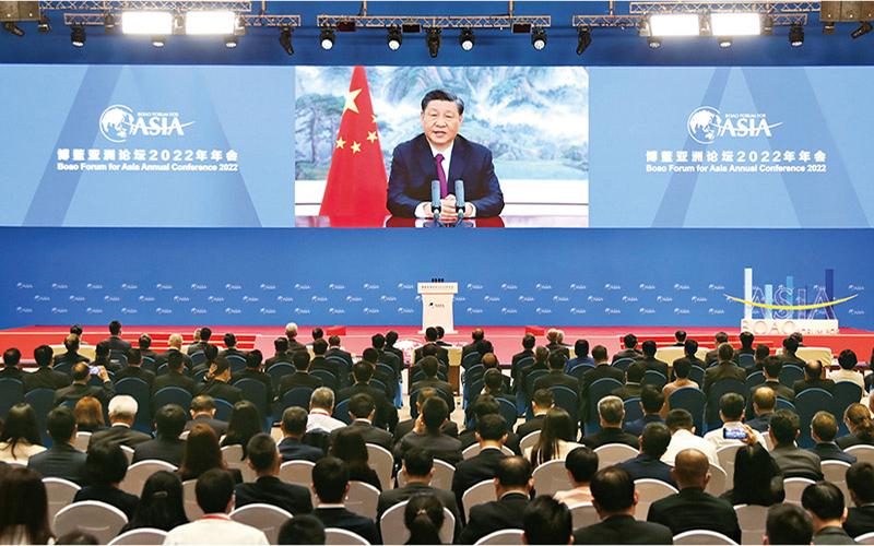 2022年4月21日上午,博鳌亚洲论坛2022年年会开幕式在海南博鳌举行,国家主席习近平以视频方式发表题为《携手迎接挑战,合作开创未来》的主旨演讲。 新华社记者 丁海涛/摄