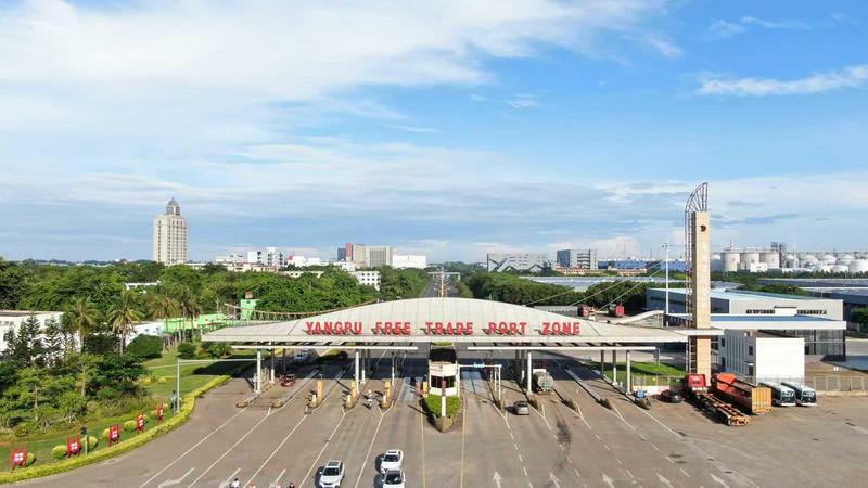 洋浦保税港区。人民网记者 符武平 摄 洋浦保税港区。人民网记者 符武平摄