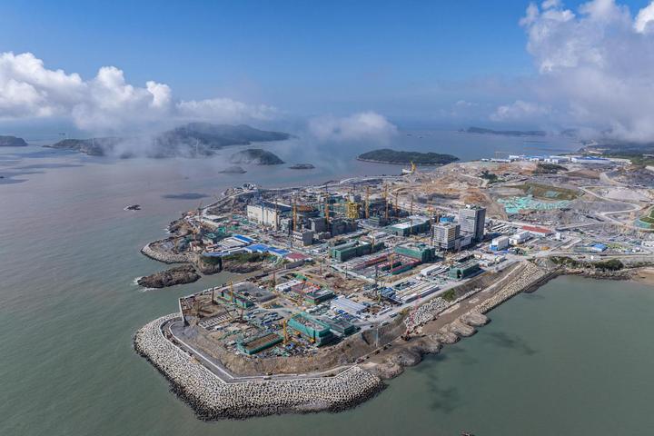 在建的三澳核电站。中广核集团 供图