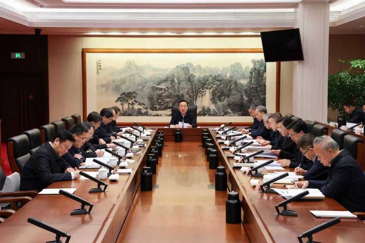 12月22日上午,省委常委会召开会议,省委书记王浩主持。潮新闻记者 李震宇 摄